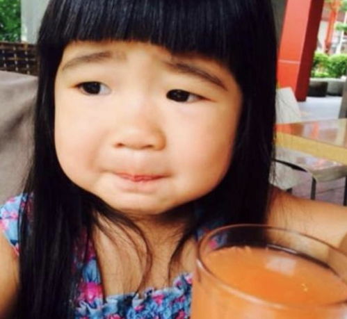 有种逆袭叫曹格女儿,曾被吐槽像蜡笔小新,如今美得不敢认