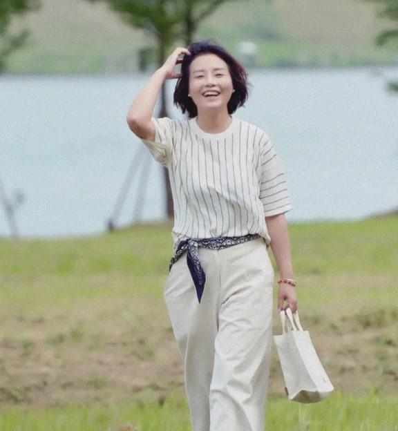 别让年龄限制你的时尚50岁女人穿衣要得体,不显老也不装嫩