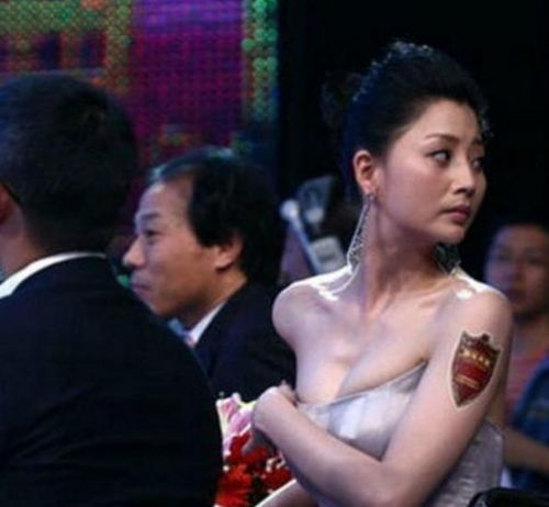 她年轻时迷到大片男人,却不结婚不生子,今40岁甜的像个水蜜桃
