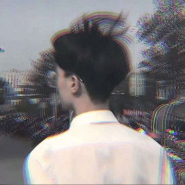 男生头像成熟稳重背影最适合30岁以下男人的微信头像