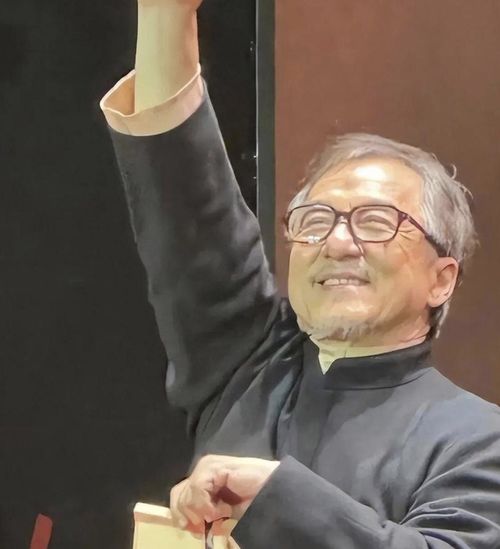 突然就变老了9位明星的断崖式衰老,诠释了岁月没有饶过任何人