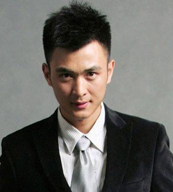 三四十岁的男人别乱剪发,2018年超流行这种发型,减龄十岁