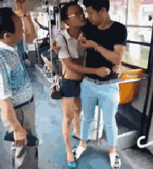 gif搞笑趣图主人,你是不是缺心眼啊