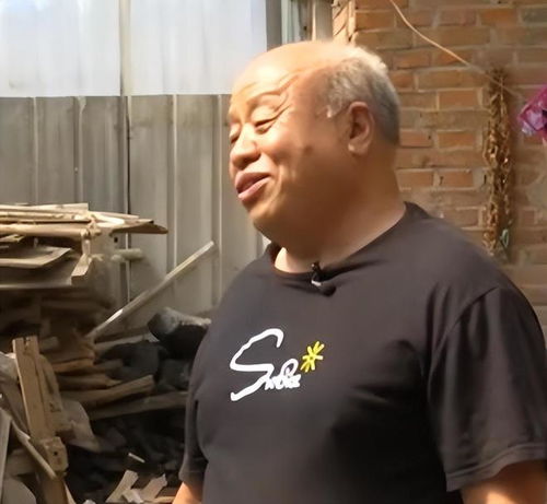 60岁大妈相亲七旬大爷,开口就要一万五,大爷等我没了都你的