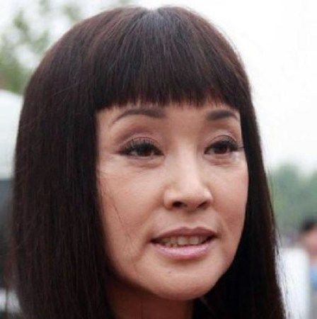 冻龄女神都是假的哪有不变老的,离开精修和普通人一样