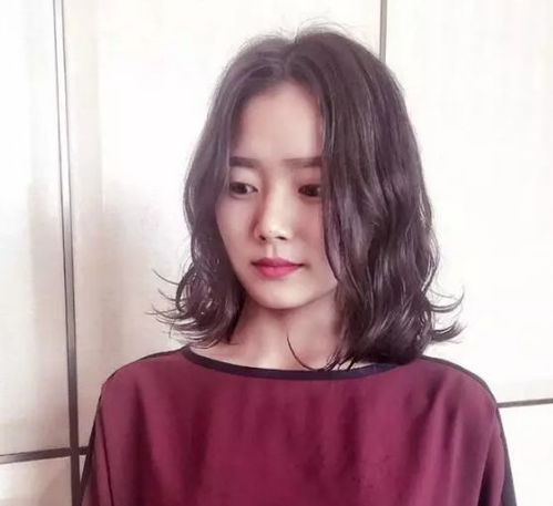 烫发怕老气2019慵懒锁骨烫,时尚又减龄
