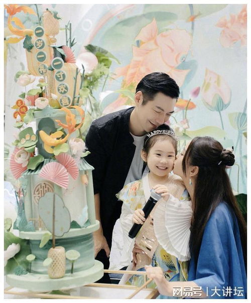 严屹宽为女儿举办古风生日会,一家三口幸福温馨,女儿大方秀才艺