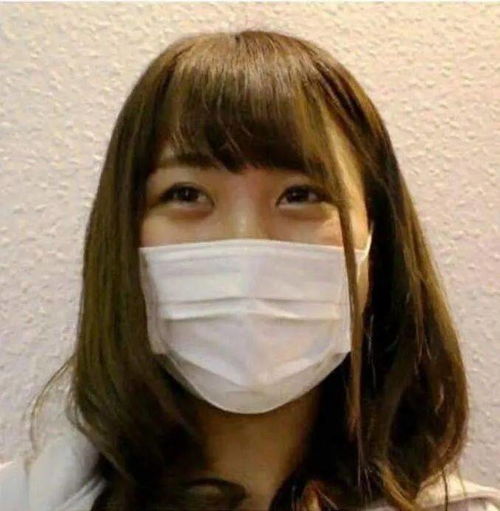 女生戴口罩前vs脱口罩后的颜值差距我的妈啊