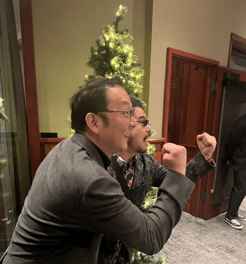 宫崎英高和原田胜弘tga现场搞怪模仿四老外表情包