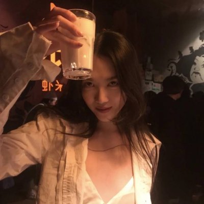 个性颓废霸气女生头像超拽冷酷,寻找残留的幸福的女人