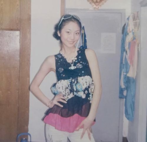 继叶海洋后,30岁女网红买精生下混血三胞胎,个个都是高颜值