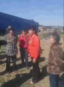 爆笑gif要多做做运动,这样才不会有大肚腩
