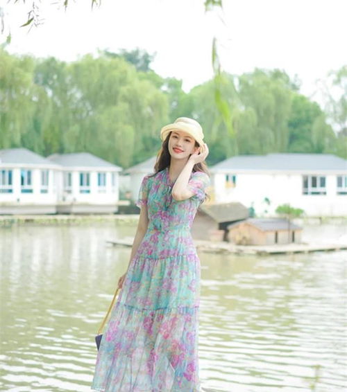 女人过了30岁,还是胖点好看,不管穿裙还是穿裤,都时髦有女人味