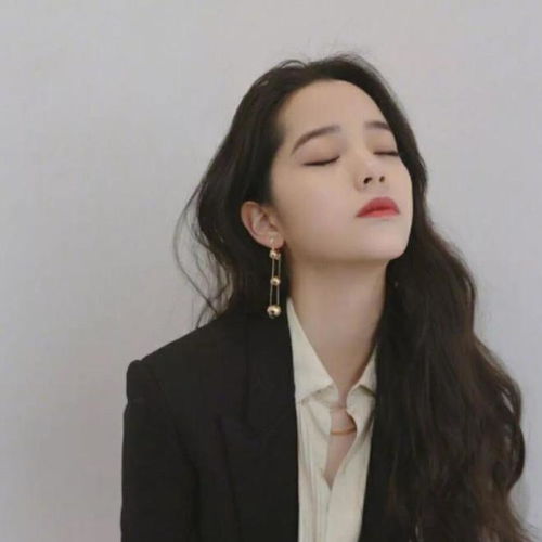 追求中年女人,别总说情话,攻心为上