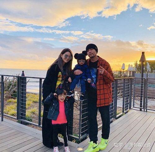 周杰伦为妈妈庆生超有爱,夸赞叶惠美时尚妈妈穿着活力有范儿