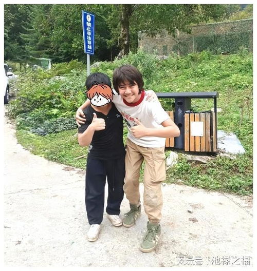 刘烨带老婆爬山,安娜白发似老太太,诺一霓娜气质有点坑爹
