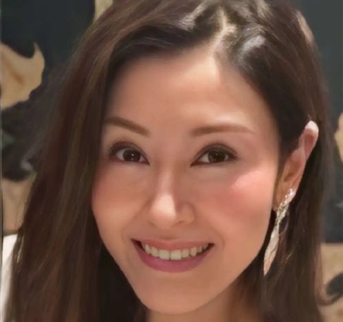 组图李嘉欣庆53岁生日60岁姐姐现身保养得宜长相相似