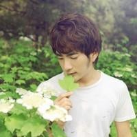 都说三十岁的男生一朵花