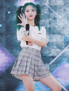 这些狂吹少女感的90后女星,在这方面竟然输给54岁的巩俐