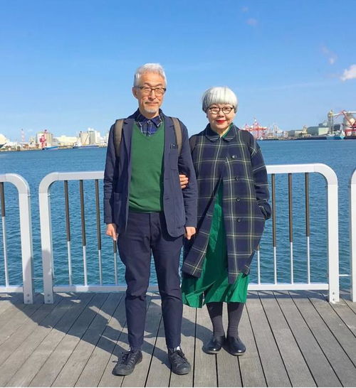 个矮还微胖,这位60岁奶奶就是穿搭模板,轻松打造年轻态
