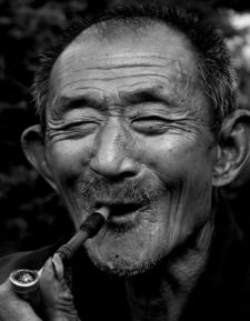 2055年我国老龄化达到峰值65岁以上老人达4亿