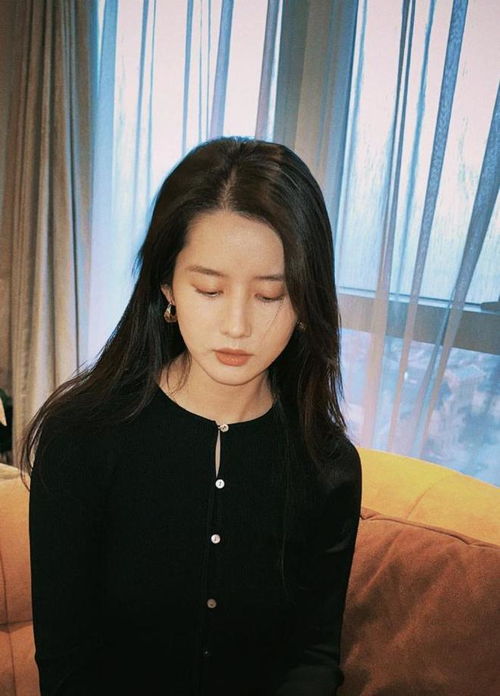 女星景如洋朴素打扮,貌似刘亦菲,秀丽清纯可人
