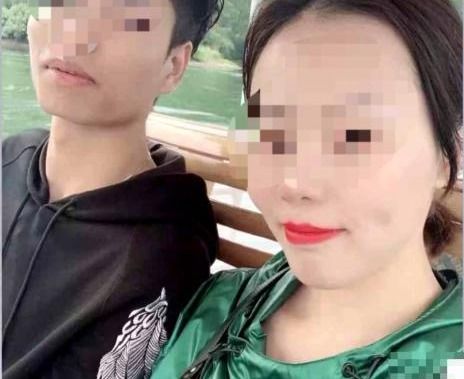 刚毕业女孩陌陌结识30岁男网友,女孩痛哭背负30多万贷款,还财色兼失