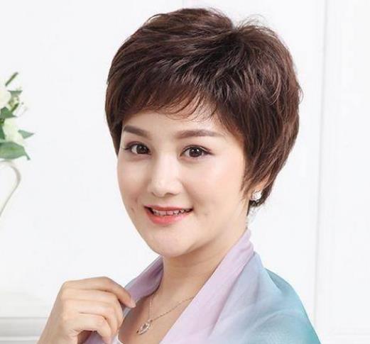 想做到50岁也少女发型是重点,这样烫一烫年轻好几岁