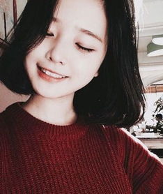 黑直长发变短发女生短直发造型