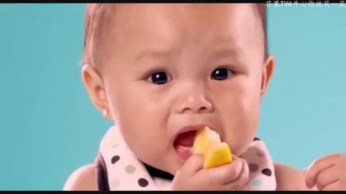 人类幼崽吃柠檬搞笑表情