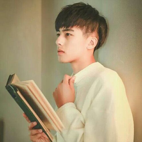 能不能推荐一下男生使用的微信文艺头像