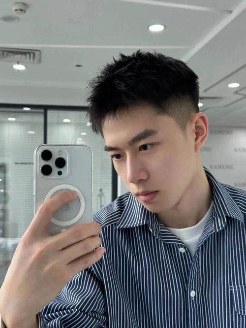 适合2035岁男生的发型,初夏就剪这3款,清爽干净显帅气