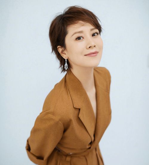 40岁后的女人,保养做好这3点,皮肤紧致显年轻,远离中年感