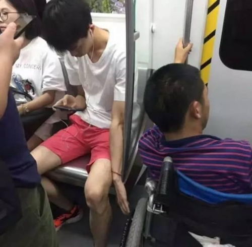 2017年最感人的朋友圈谢谢你的出现,温暖了我的世界...