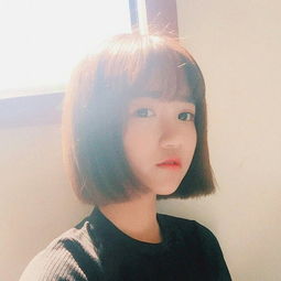 学生党上班族都爱的短直发超显嫩