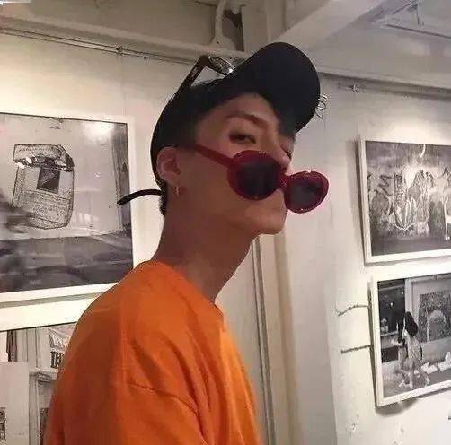 头像世上最真诚的情话莫过于也不知道你爱吃什么就都买了