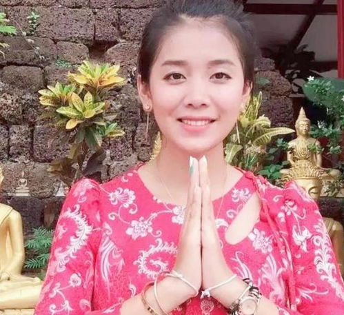 39岁大叔追求19岁老挝美女,豪掷30万彩礼,如愿以偿地抱得美人归