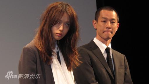 户田惠梨香新剧发布会户田左表情搞怪