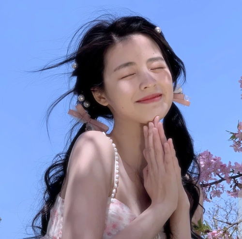 高级感温柔女生头像08