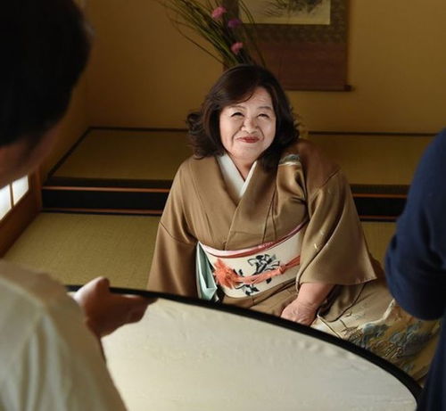日本老人70岁仍被迫委身色情业老龄就业问题,值得我国警示