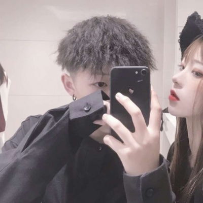 溺毙一对两张潮流简单真人情头.情侣头像我要个性网