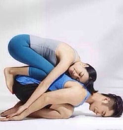 40岁女人离婚怕什么她们都找到了小鲜肉,妥妥地幸福