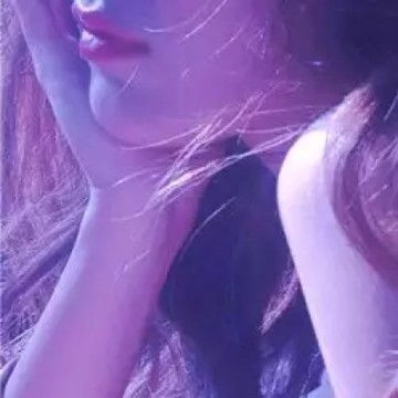 16岁可爱女生手机遮脸头像