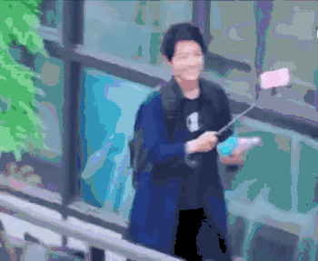 肖战最新营业表情包笑喷了cos游乐王子表情包被扒,帅哥搞笑好卖力