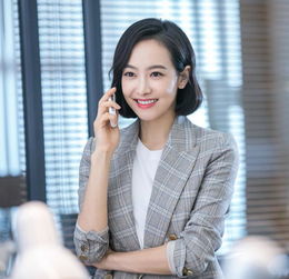 宋茜衣品很知性,西装配短发气质淑女又飒爽,戏里戏外尽是女神范