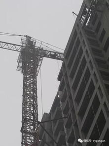 新乡一男子欲跳楼自杀却因扰乱社会秩序被拘留