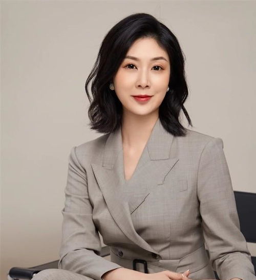40岁女人短发和长发怎么选避开这几个雷区,不仅时髦还减龄