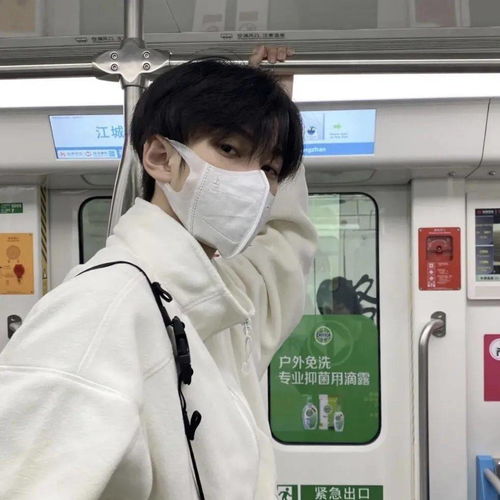 头像现在只喜欢有回应的事和说话算话的