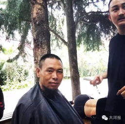 秒杀好莱坞影星郑州剪刀手让流浪汉华丽逆袭,帅到掉渣