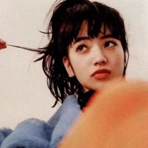网易云热评奶奶去世了,爷爷服下大量安眠药,留下了两排字